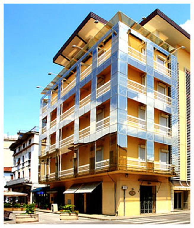 Hotel Crystal Palace Montecatini Terme Eksteriør billede